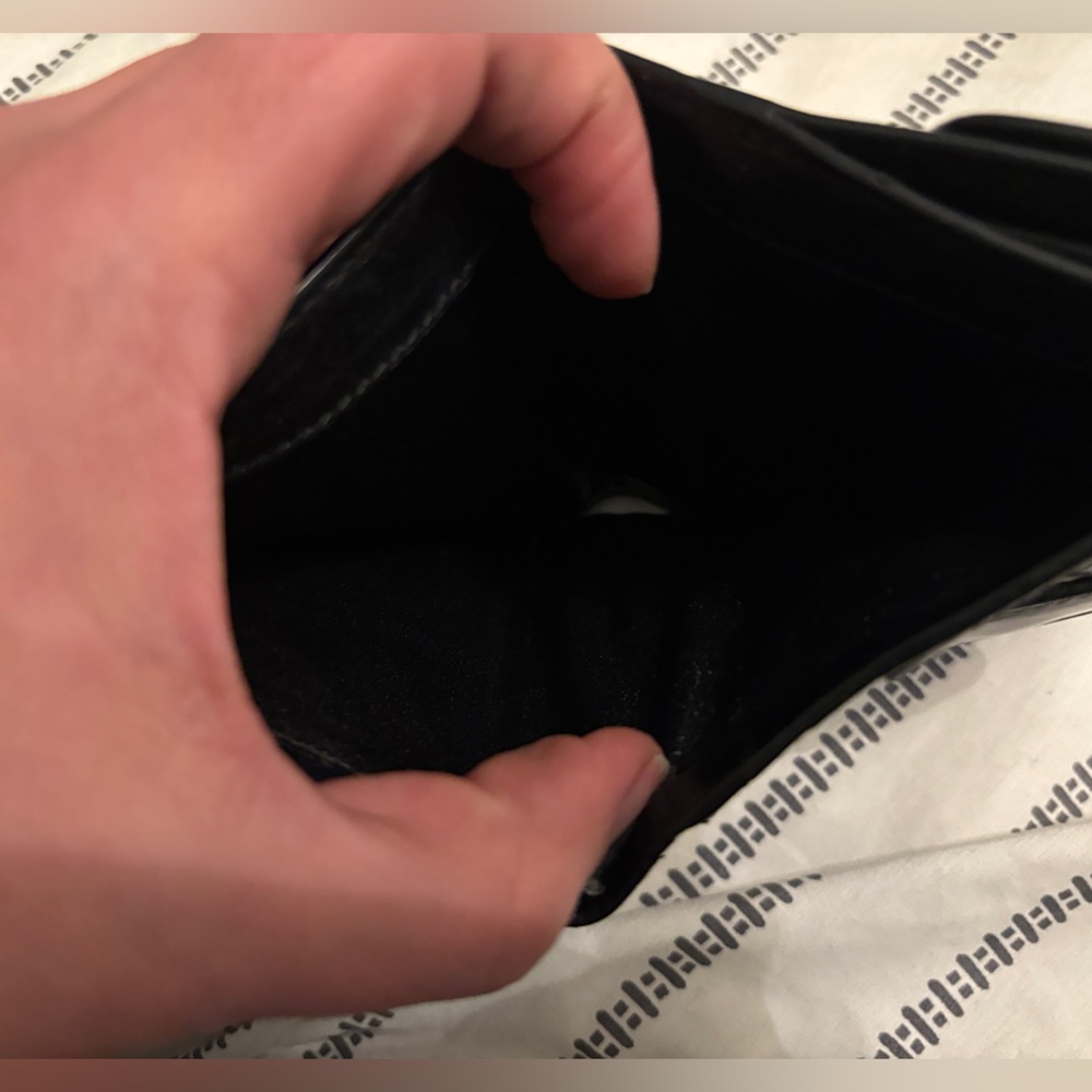 Authentic Vintage Gucci Black Leather Bifold Wallet Gold Bar Logo - Picture 5 of 6